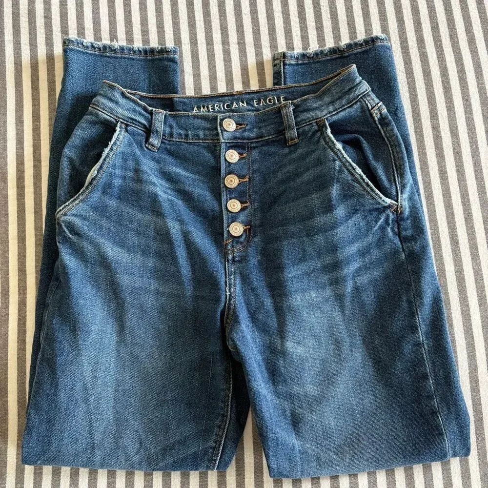 American Eagle Button Fly Mom Jeans Size 0